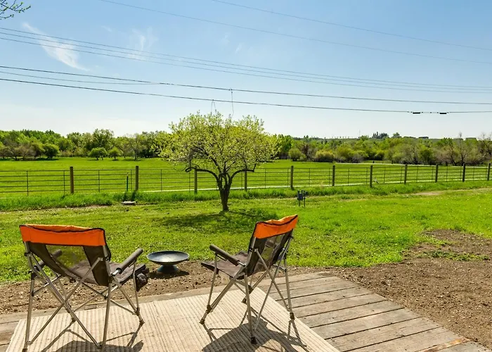 Family-friendly Rental: Yard, Patio!