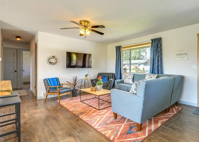 Сasa de vacaciones Family-friendly Rental: Yard, Patio! *